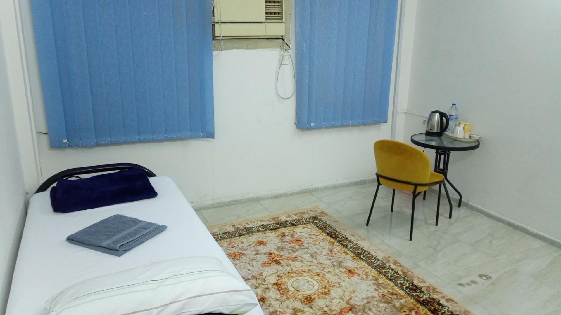 Salem House Hostel Nizwa Bagian luar foto