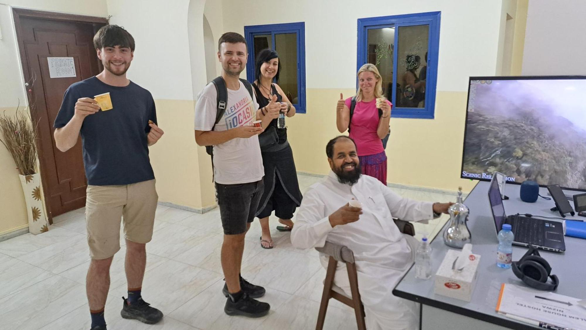 Salem House Hostel Nizwa Bagian luar foto